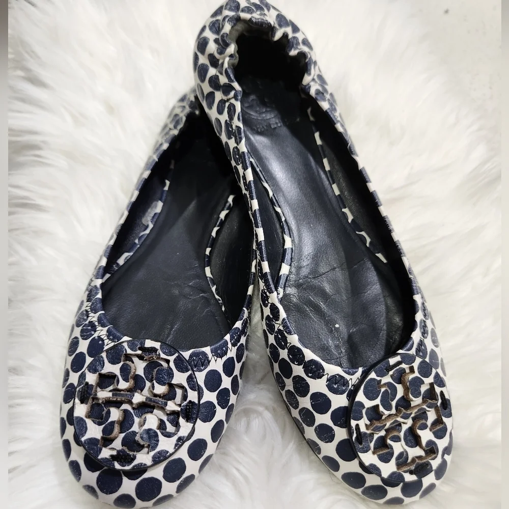 🔹️TORY BURCH🔹️ navy blue & white polka dots Ballet flats size 8 ✨️💙